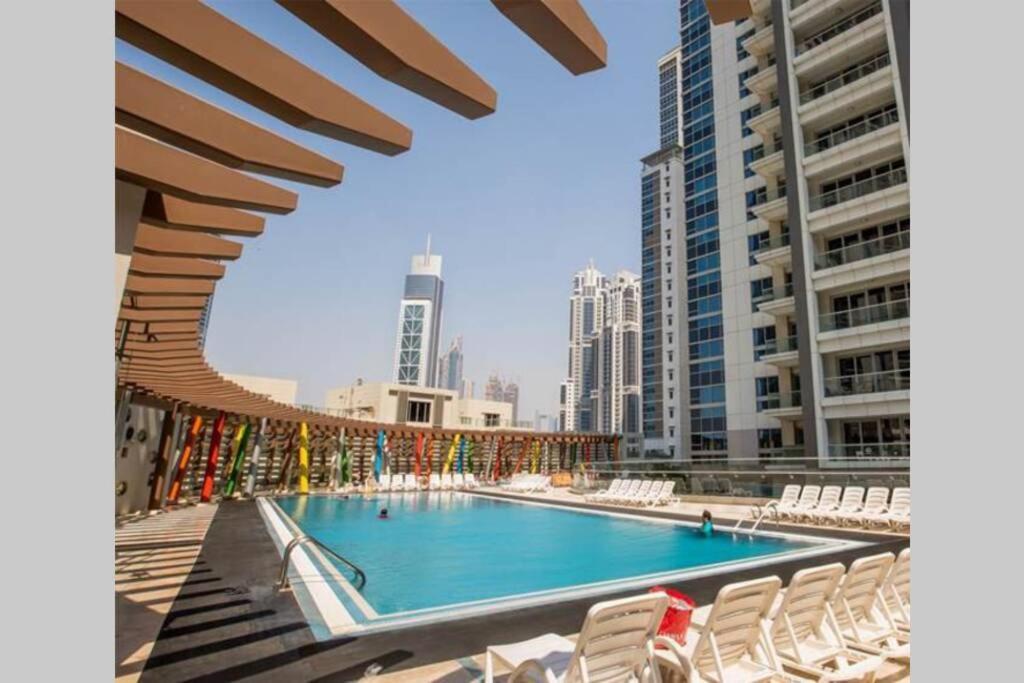 Higuests - Roomy Apt With Infinity Pool Close To Burj Khalifa Dubaï Extérieur photo
